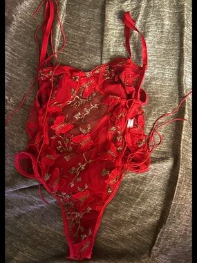 Red Floral  Butterfly Embroidered Sheer Butterfly Bodysuit M